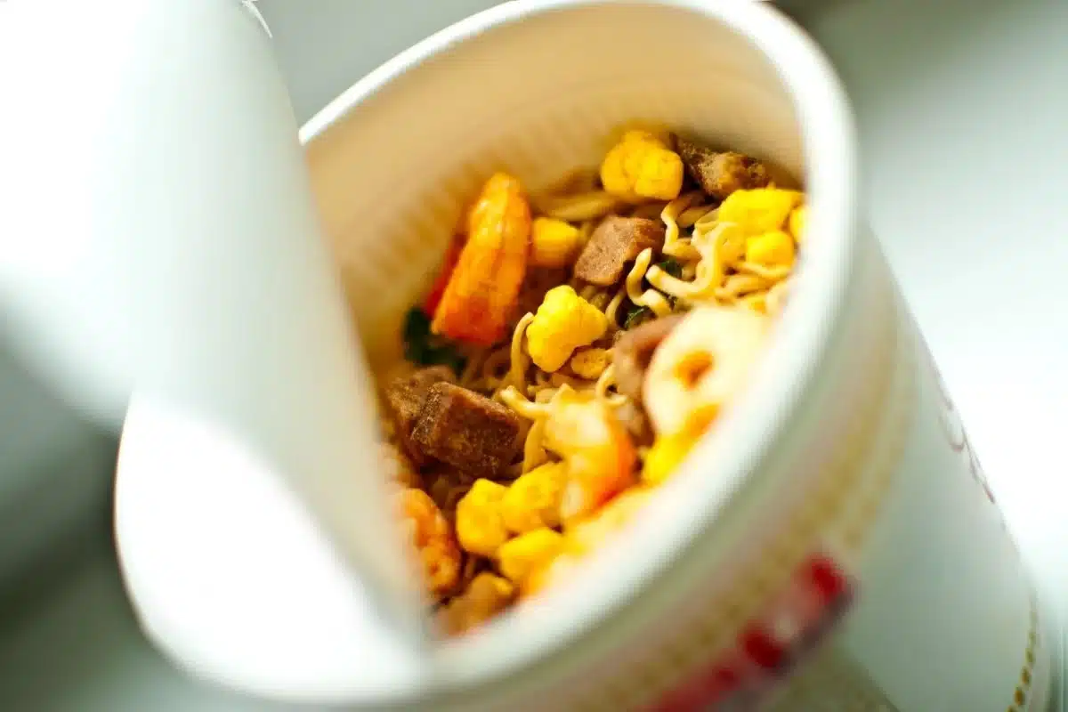 ¿Son camarones? Así perjudicarían la salud estos ingredientes de las sopas instantáneas