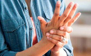 ¿Cuáles son los síntomas de la artritis reumatoide?