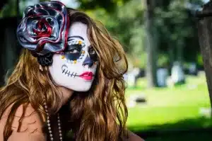 ¿Cómo quitar el maquillaje de Día de Muertos?