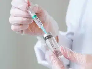 Crean nueva inyección que protegería a mujeres del VIH hasta un 100%