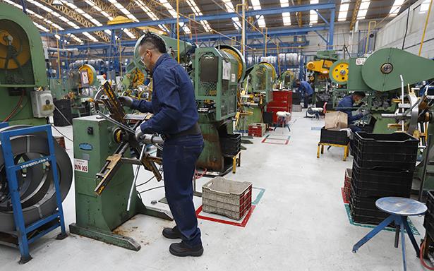 Cuidado: calor extremo es más peligroso en talleres y áreas laborales cerrados