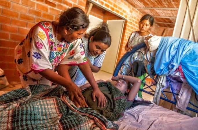Parteras por fin son reconocidas por la Secretaría de Salud en México