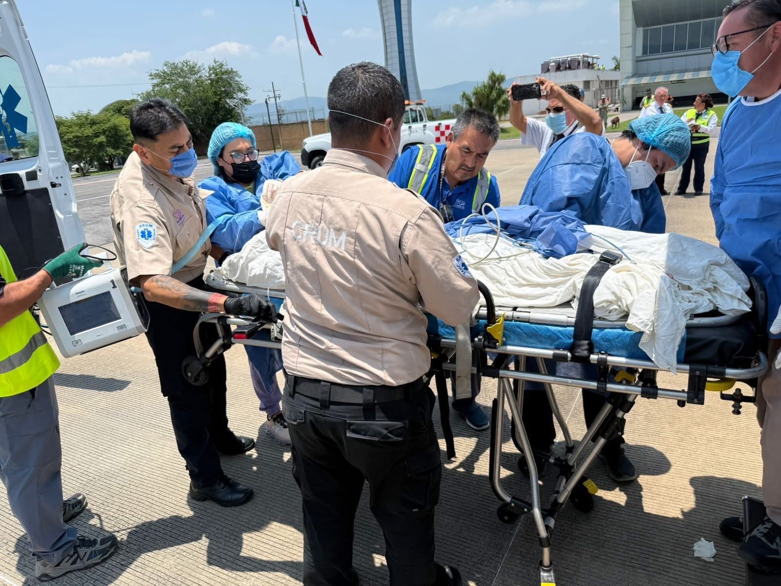 Trasladan con éxito a menor de 12 años con quemaduras graves