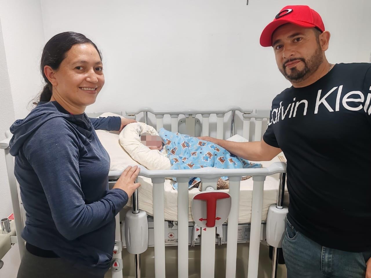 Conmovedor: salvan a recién nacido con problemas respiratorios