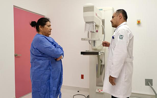 ¿Sientes un bulto en tu axila? Cuidado, debes acudir de inmediato a oncología