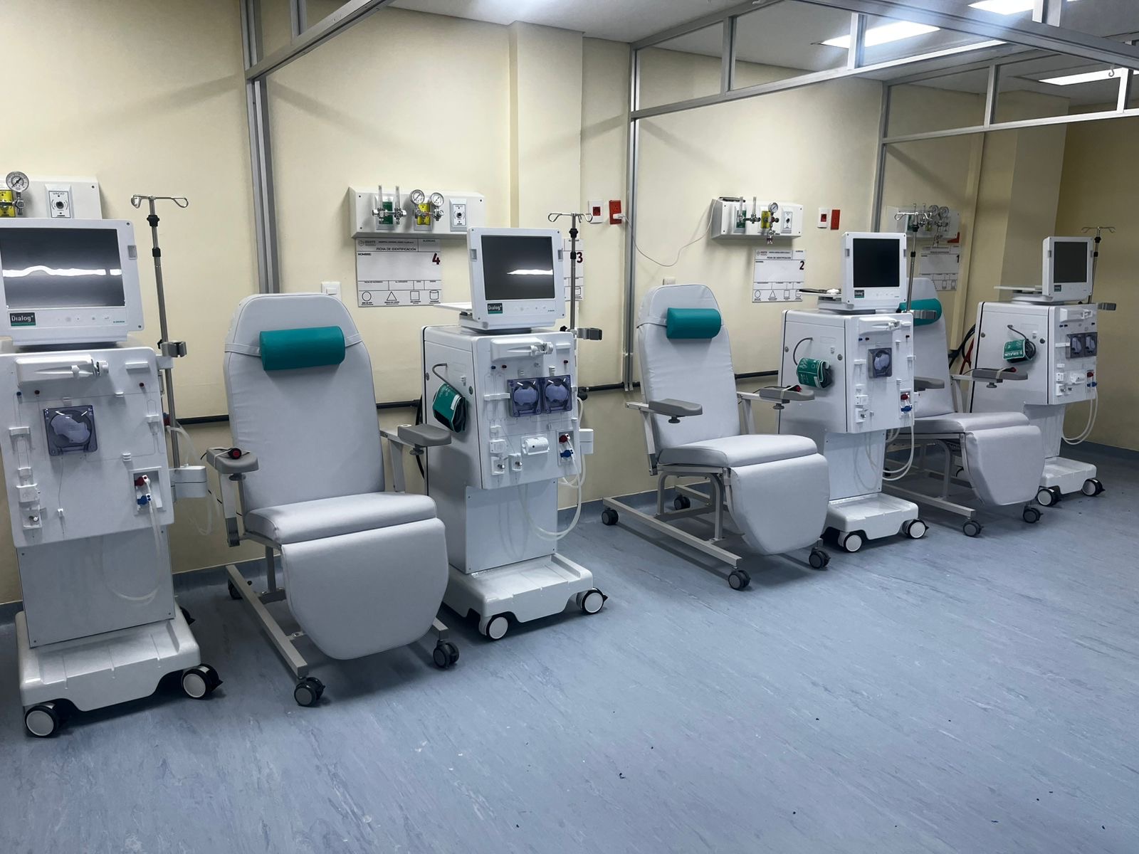 Renueva ISSSTE su servicio de hemodiálisis en Tlaxcala