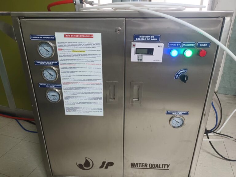 ISSSTE adquiere nuevo equipo portátil para hemodiálisis