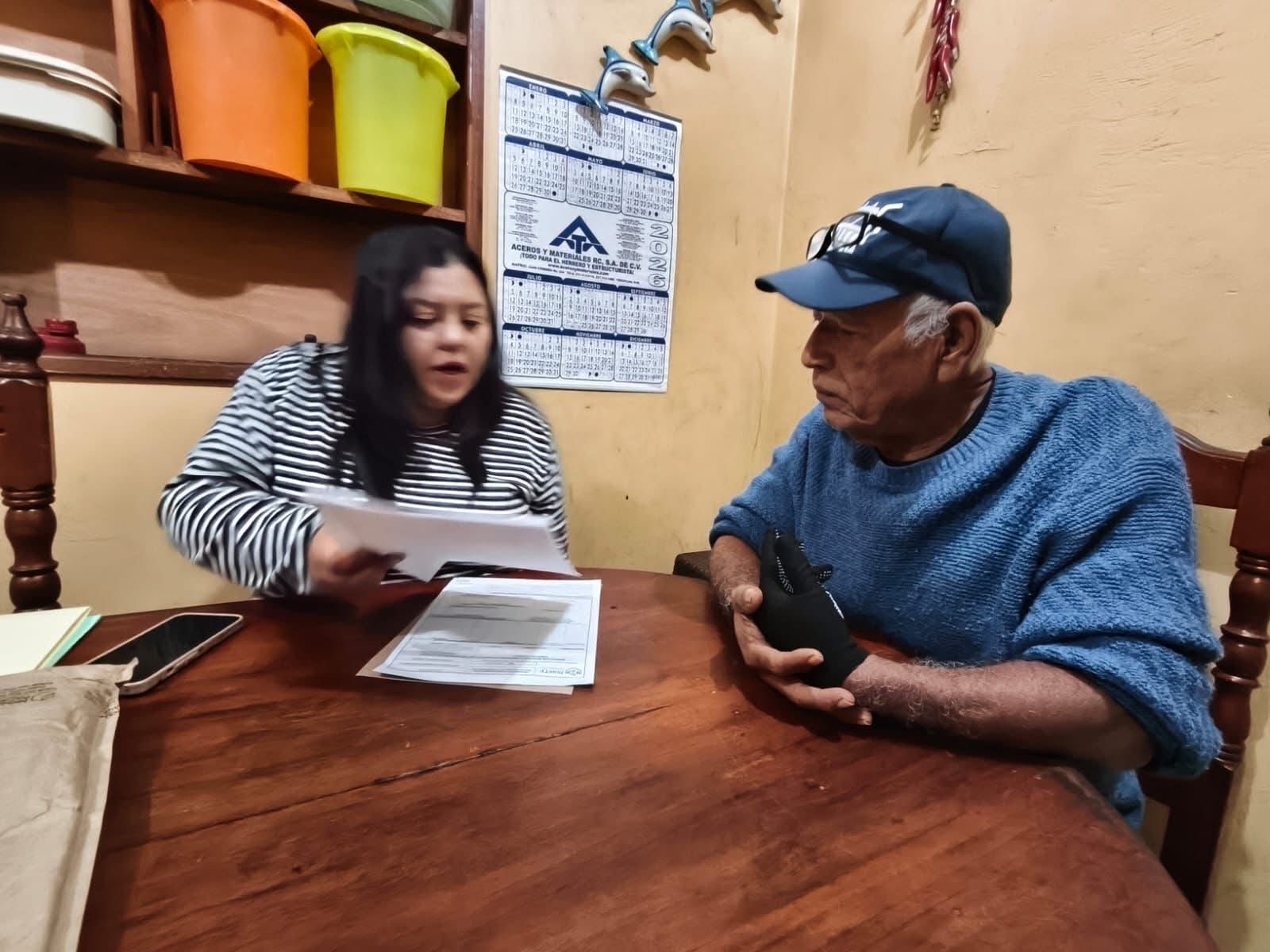 Atención domiciliaria a profesor jubilado ha permitido atenderlo pese a movilidad reducida