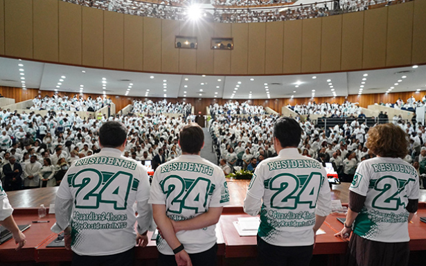 IMSS implementa descanso obligatorio de 24 horas para médicos internos de pregrado y residentes