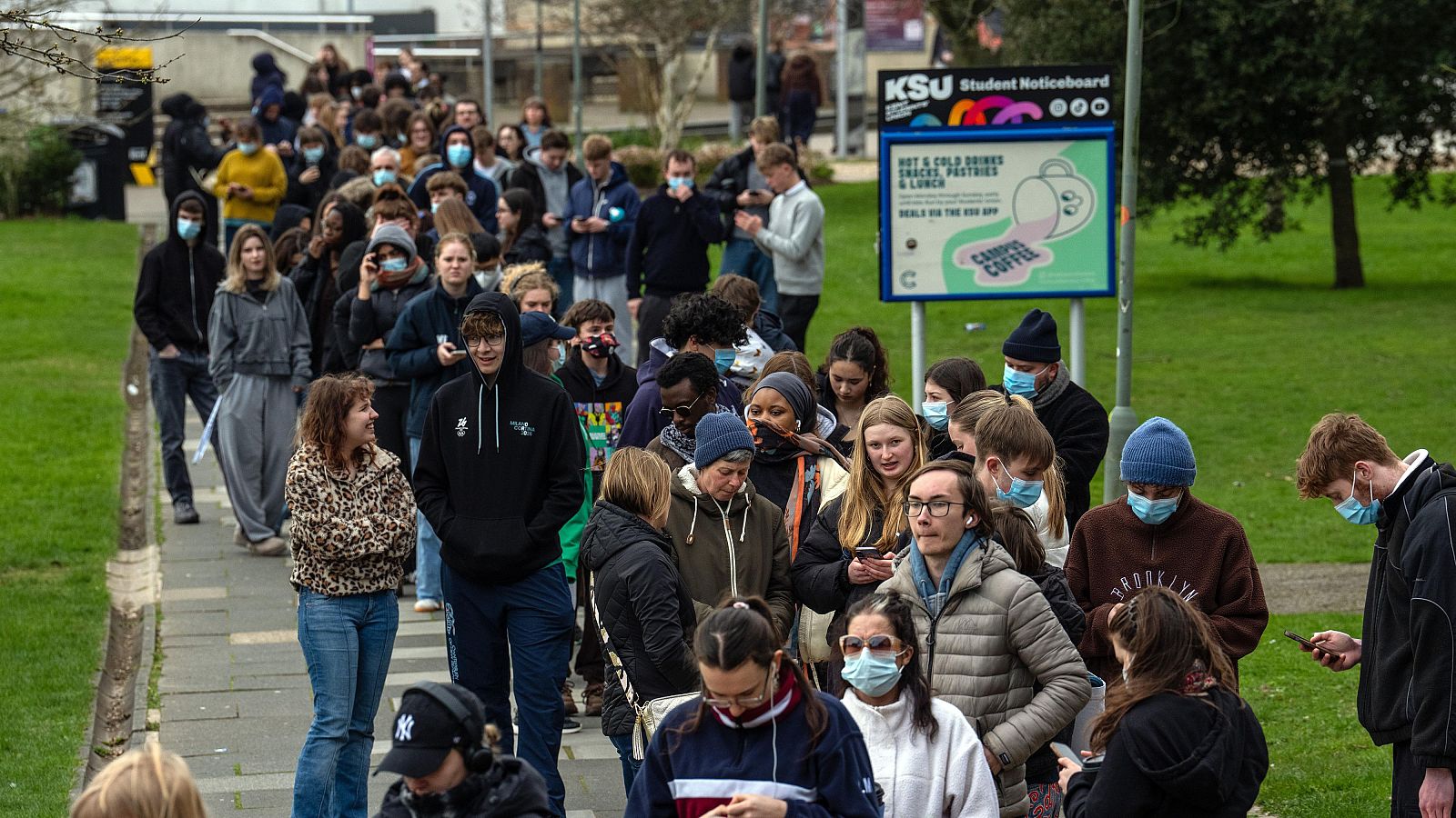Dos muertes y once infectados por brote de meningitis en una universidad: ¿qué es?