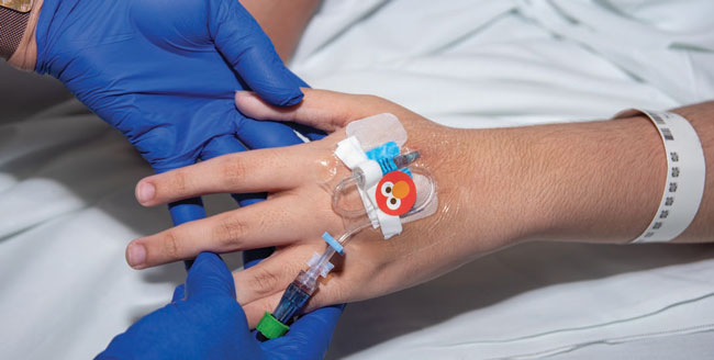 IMSS incluye catéteres especiales para aumentar la seguridad de tratamientos contra cáncer infantil