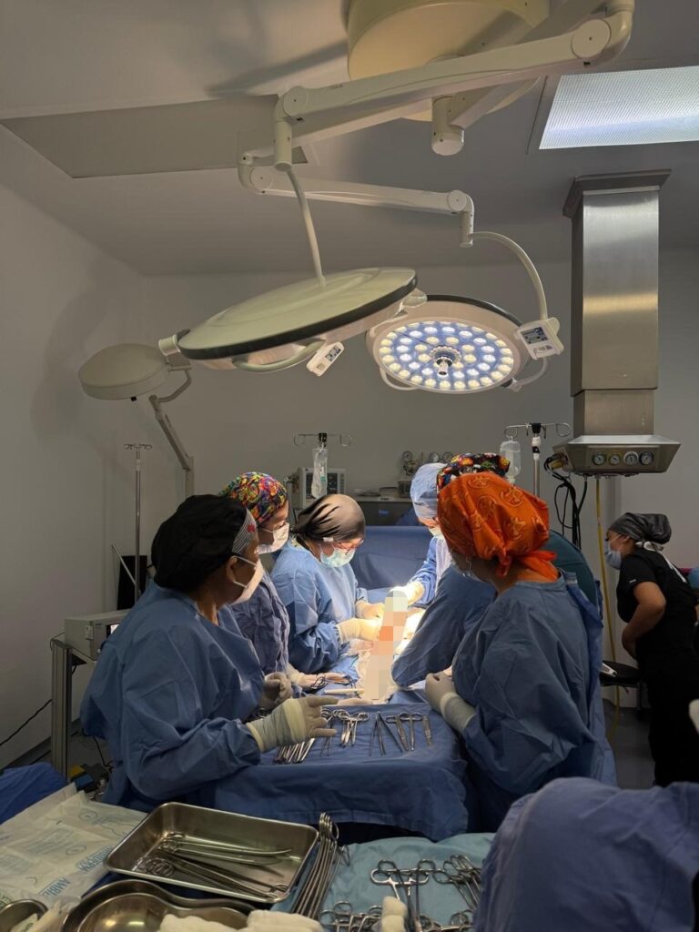 Salvan la vida de maestra embarazada y su bebé: tenía placenta previa total