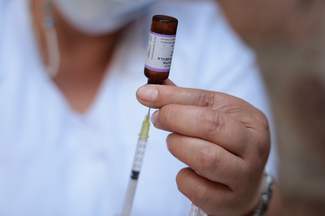 Invita Secretaría de Salud Jalisco, a vacunarse contra el sarampión en módulos extramuros: conoce la ubicación