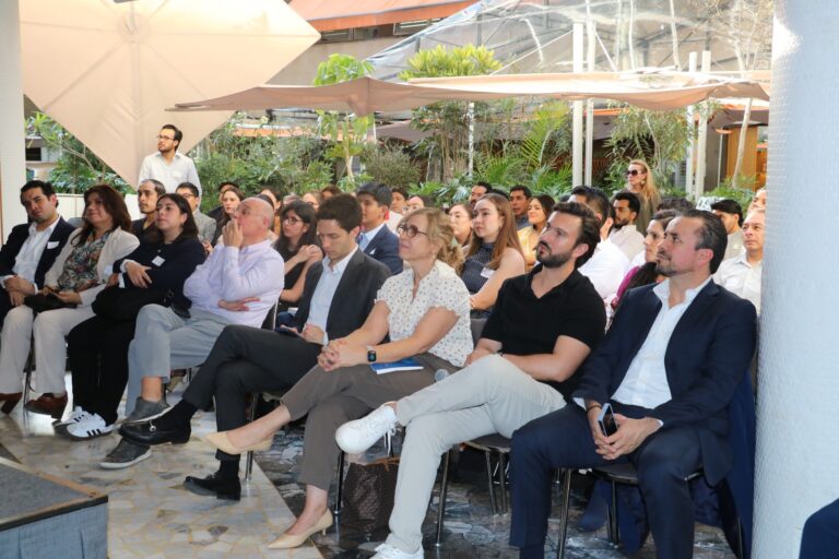 50 jóvenes líderes en salud digital presentan propuestas para transformar el sistema de salud en México