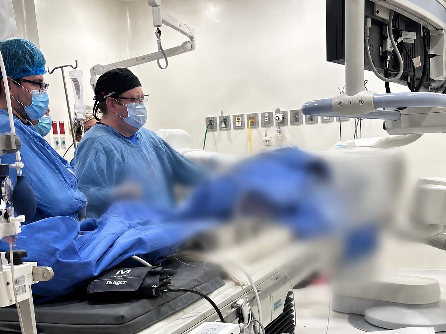 ISSSTE realiza cirugía mínimamente invasiva para atender exitosamente hemorragia cerebral