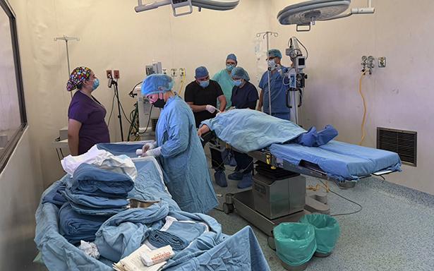 IMSS Los Mochis realiza primer trasplante de córnea a mujer de 65 años