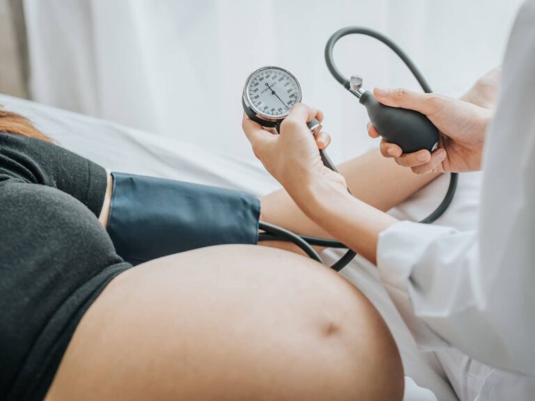 Hospital de la Mujer busca contribuir a la atención oportuna de trastornos hipertensivos en el embarazo