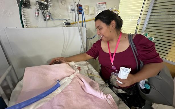 Coordina IMSS traslado aéreo de bebé de 50 días desde Coahuila a Jalisco para cirugía especializada