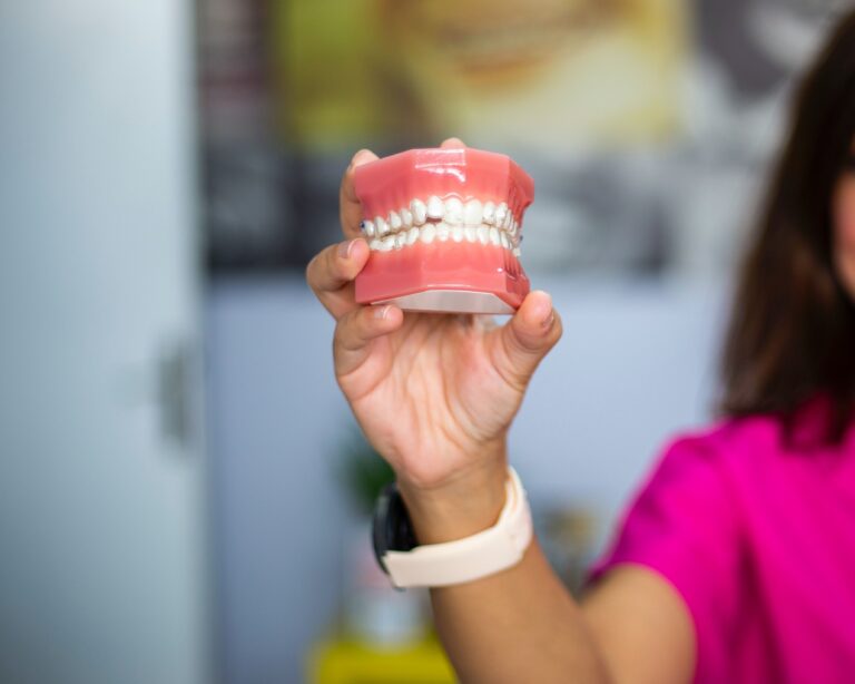 7 señales de bruxismo que van más allá de “rechinar los dientes”