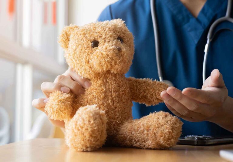 OPS lanza observatorio regional para fortalecer la atención del cáncer infantil en las Américas