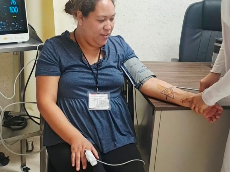 Salvan vida de madre y su bebé con activación de Código Mater en el ISSSTE
