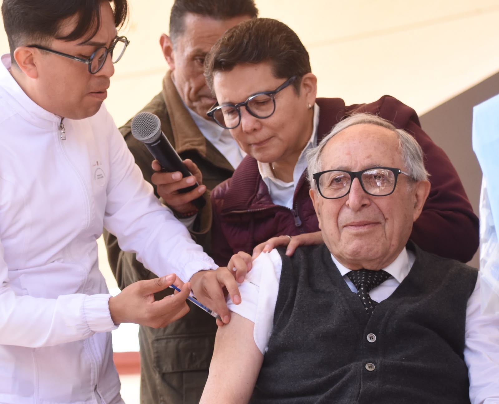 Secretaría de Salud inicia campaña de vacunación invernal y busca reforzar protección contra VPH